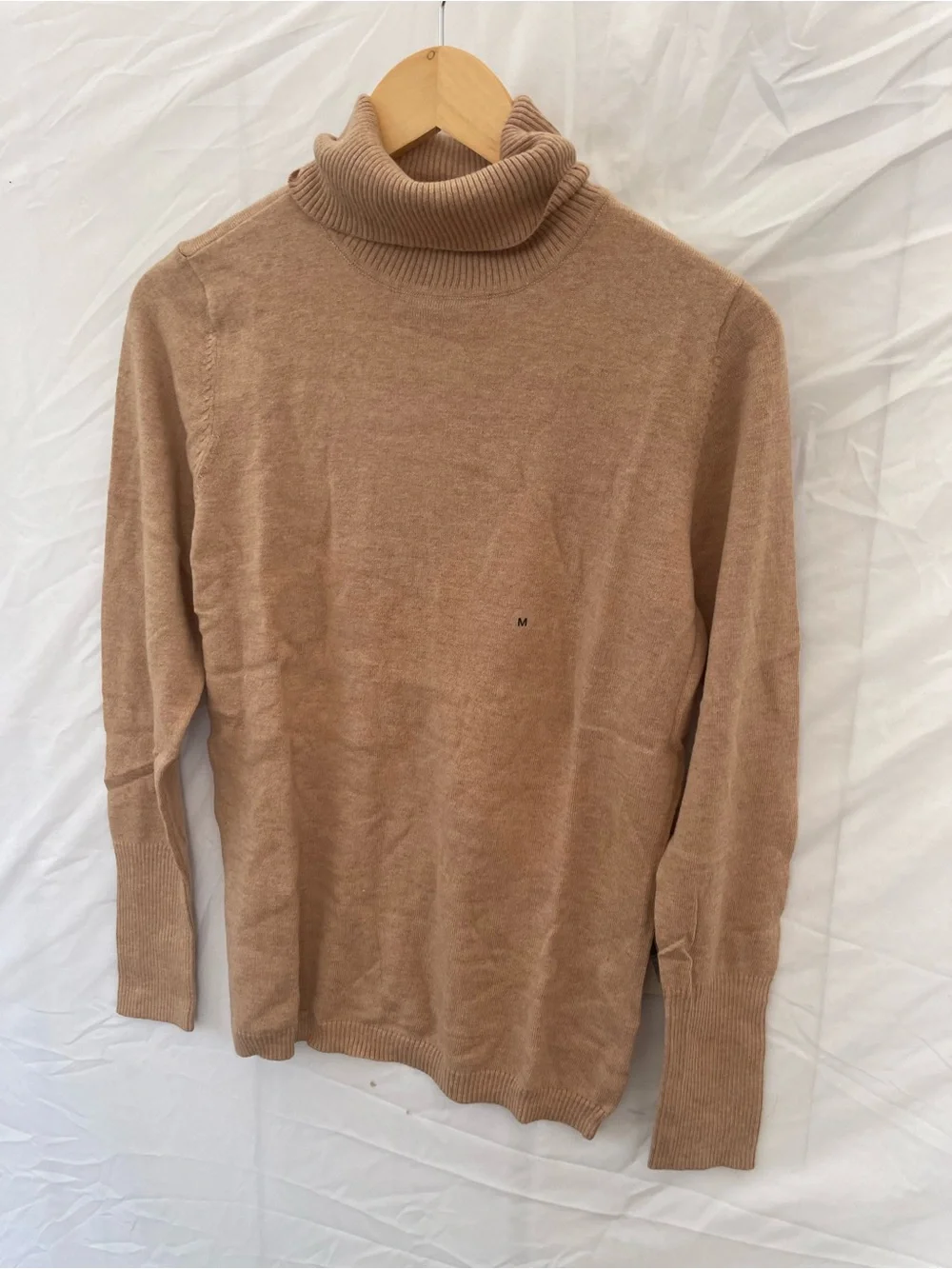 Women’s - Turtleneck Sweater in Camel- Sz-Medium
